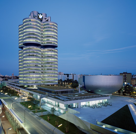 bmw ag  I  <b>projekt:</b> fotografie bmw konzernzentrale  I  <b>architekt:</b> karl schwanzer <b>revitalisierung:</b> asp hamburg